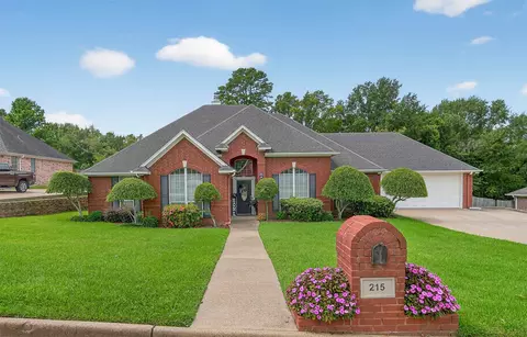 215 Macarthur St, Tyler, TX 75704