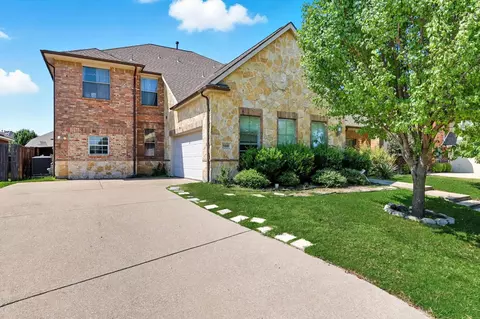 5040 Harrier Dr, Mesquite, TX 75181