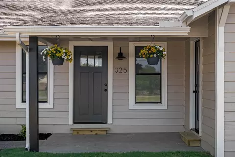 325 Houston St, Cedar Hill, TX 75104