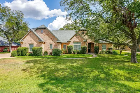 9323 Monticello Dr, Granbury, TX 76049