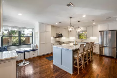 6838 Pemberton Dr, Dallas, TX 75230