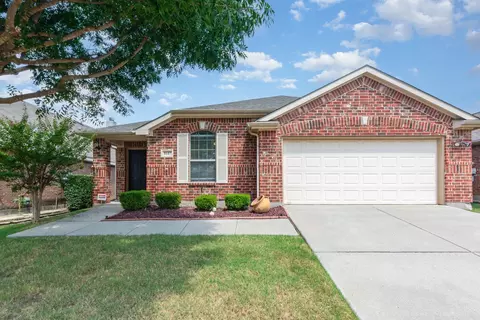 1617 Nighthawk Dr, Little Elm, TX 75068