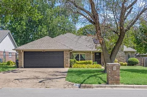 3817 Devonaire Dr, Aledo, TX 76008