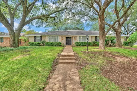 5401 Lake Highlands Dr, Waco, TX 76710