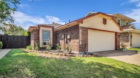 2608 Leo Dr, Garland, TX 75044