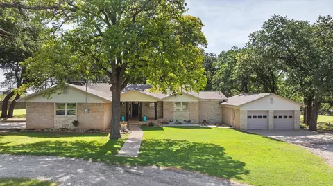111 Encino Springs Ln, Weatherford, TX 76088