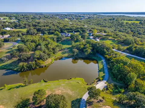 7933 Mountain View Rd, Aubrey, TX 76227