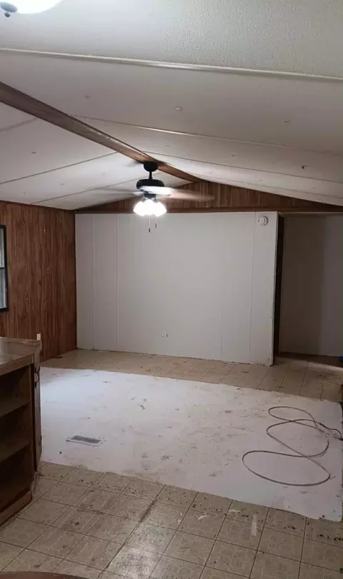 Living - 905 E Sears St, Denison, TX 75020 photo 1 of 1