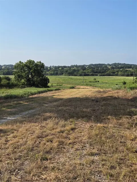 55 Ac Starr Mann, Saint Jo, TX 76265