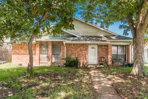 1521 Panola Dr, Mesquite, TX 75150