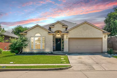 6528 Alexandra Meadows Dr, Fort Worth, TX 76131