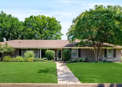 2134 Lakecrest Dr, Grapevine, TX 76051