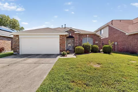 6619 Fairglen Dr, Arlington, TX 76002
