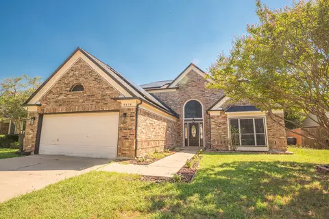 4454 Cabot Dr, Grand Prairie, TX 75052