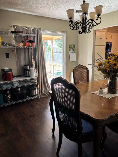 Dining - 710 Gary Ln, Abilene, TX 79601 photo 2 of 3
