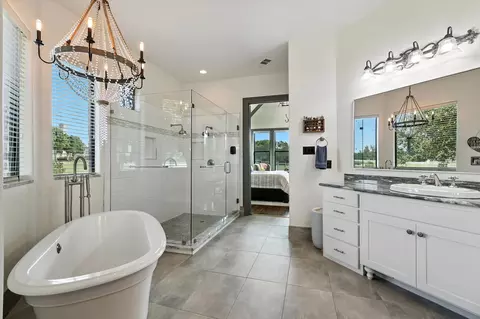Bath - 850 Manor Dr, Argyle, TX 76226 photo 2 of 5