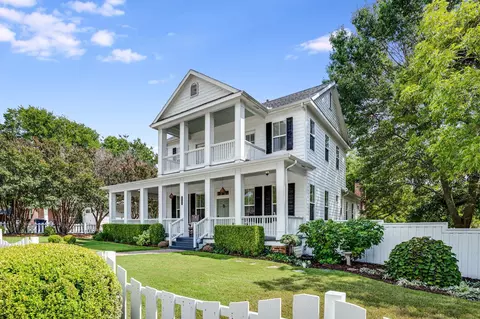 1207 Pine St, Mckinney, TX 75069