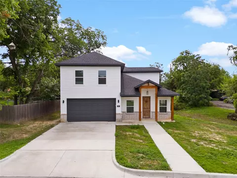 709 S Church St, Decatur, TX 76234