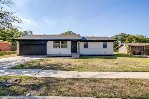 1312 Southern Blvd, Cleburne, TX 76033