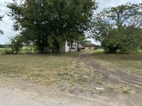 Exterior - 1214 E Fm 902, Howe, TX 75459 photo 2 of 6