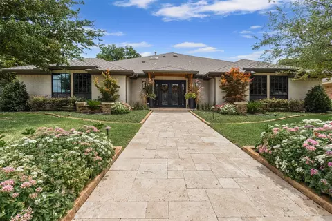 1409 Crowley Rd, Arlington, TX 76012