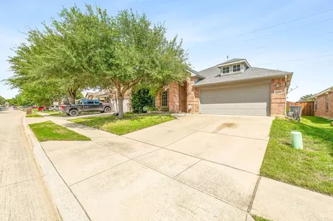 15440 Adlong Dr, Roanoke, TX 76262