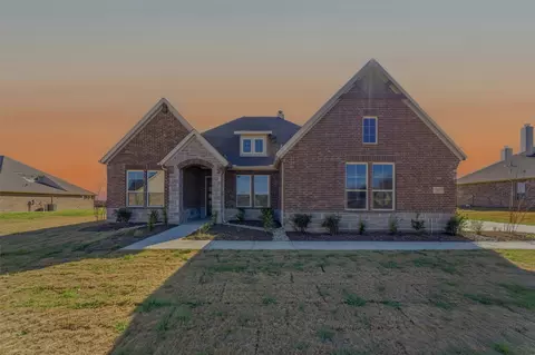 245 Cobb Rd, Leonard, TX 75452