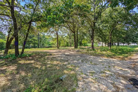 29 Allen A Dale Dr, Gordonville, TX 76245