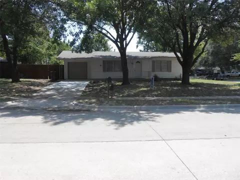 445 Alice St, Arlington, TX 76010