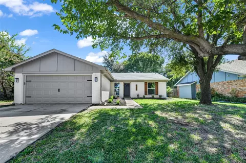 7108 Wayfarer Trl, Fort Worth, TX 76137