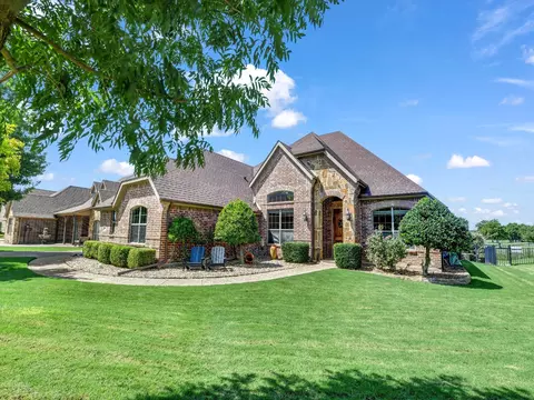 1101 Crown Valley Dr, Weatherford, TX 76087