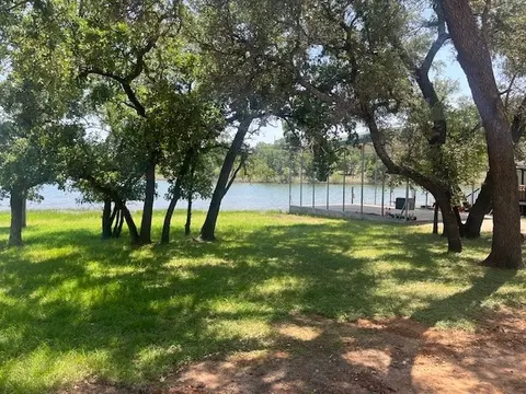 736 Oak Point Dr, May, TX 76857