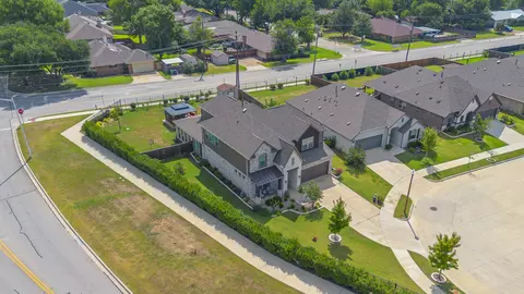 2828 Dancing Flame Dr, Denton, TX 76201