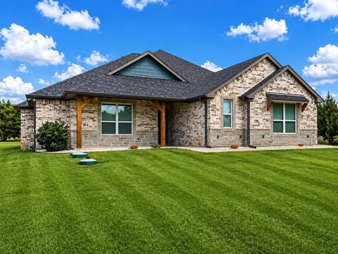 4905 Frio Dr, Granbury, TX 76048
