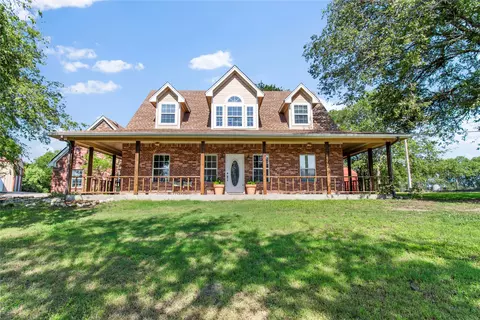 425 Cartwright Dr, Benbrook, TX 76126