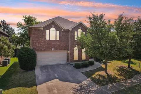 6207 Weaver Dr, Arlington, TX 76001