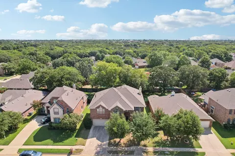 6207 Weaver Dr, Arlington, TX 76001