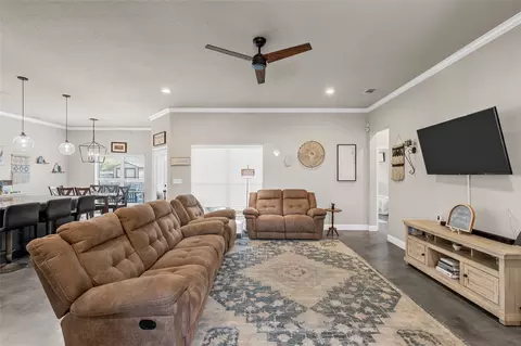 Living - 10305 Aquilla Trl, Waco, TX 76708 photo 1 of 2
