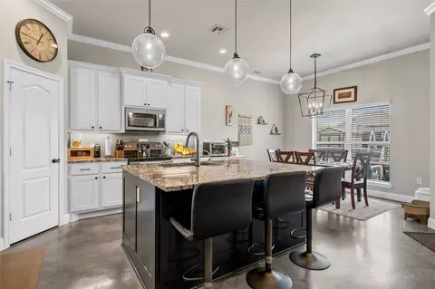 Kitchen - 10305 Aquilla Trl, Waco, TX 76708 photo 4 of 4