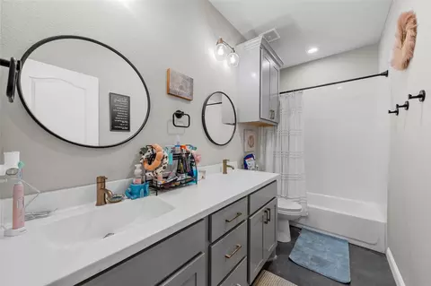 Bath - 10305 Aquilla Trl, Waco, TX 76708 photo 4 of 4