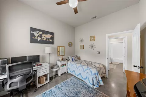 Bedroom - 10305 Aquilla Trl, Waco, TX 76708 photo 4 of 8