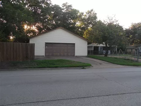1200 Walker Dr, Hurst, TX 76053 photo 14
