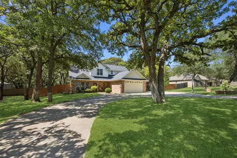 128 Southwinds Dr, Weatherford, TX 76087