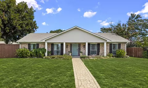 7216 Alto Caro Dr, Dallas, TX 75248