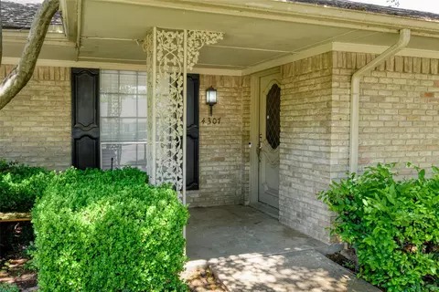 4307 Harvest Hill Rd, Dallas, TX 75244