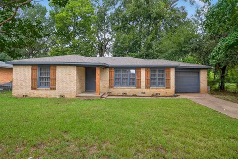 530 Bryson Ave, Athens, TX 75751