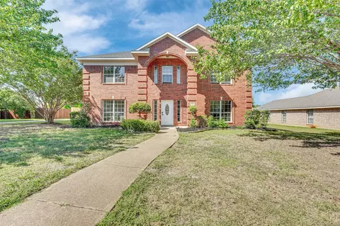 709 Teresa Dr, Desoto, TX 75115