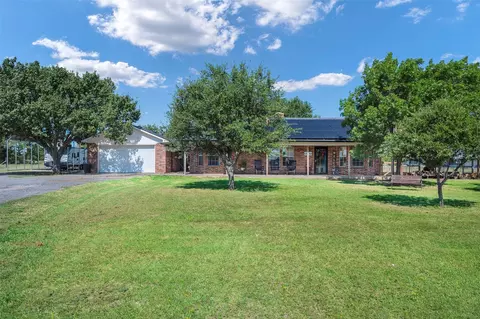 8229 E Lone Oak Road Rd, Valley View, TX 76272