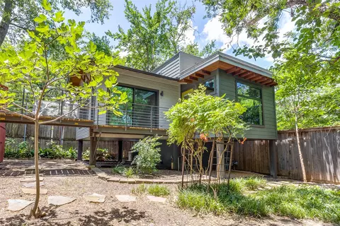 6931 Lindsley Ave, Dallas, TX 75223