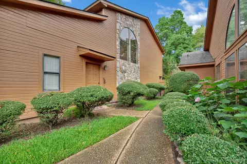 3318 Eastwood Dr, Shreveport, LA 71105